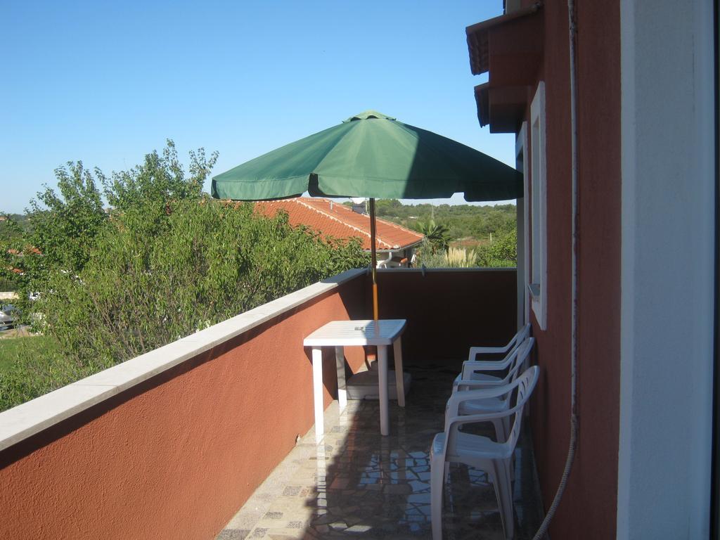 Apartman Perci Vrh Tar-Vabriga Εξωτερικό φωτογραφία
